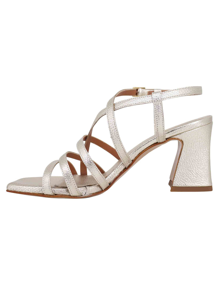 Spatarella Sandali slingback donna in pelle laminata platino con tacco alto e punta quadra Vendite Flash